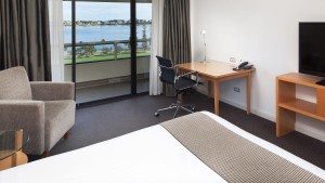 Queen Bed River View Guest Room Crowne Plaza Perth
