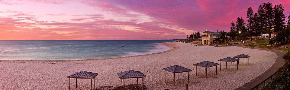 Ideas for couples | Cottelsoe Sunset | Crowne Plaza Perth